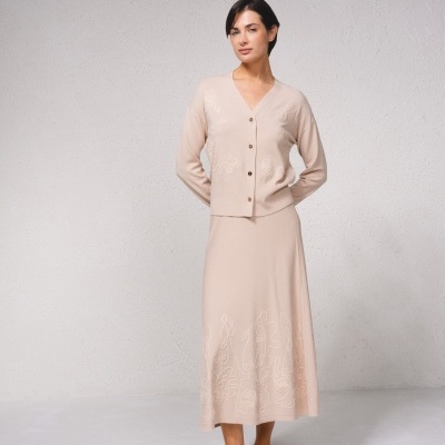 Conjunto saia e casaco em malha fina SMF