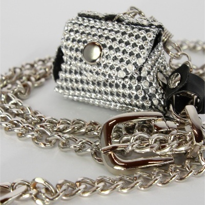 Cinto corrente com mini bolsa Sahoco