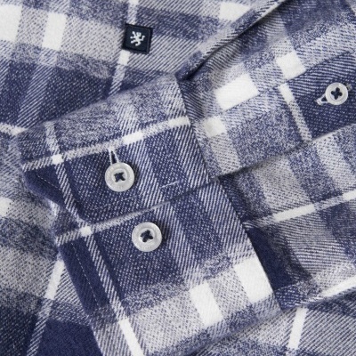 Camisa xadrez regular fit em flanela Lion of Porches