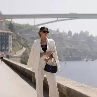 Calça comprida em tecido às riscas Scripta