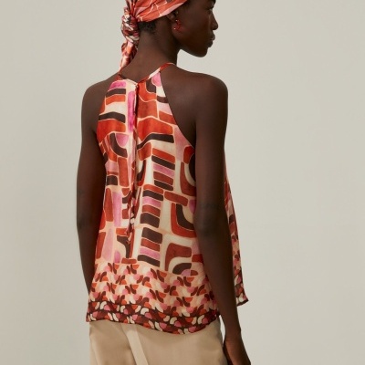 Top fluido com padrão Decenio