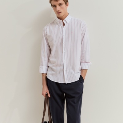 Camisa regular fit em algodão às riscas Lion of Porches