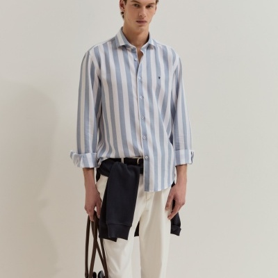 Camisa Slim fit às riscas em liocel e linho Lion of Porches