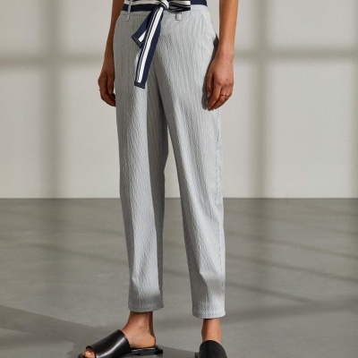 Calças chino com riscas e cinto Lion of Porches