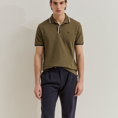 Polo regular fit em piqué de algodão Lion of Porches