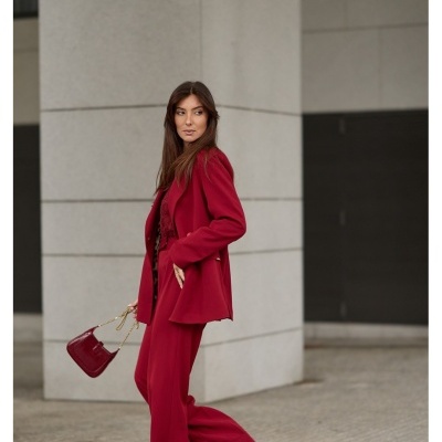 Calça wide leg com marcação na baínha Scripta
