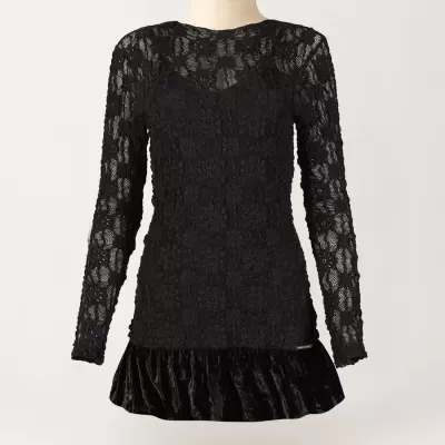 Vestido Curto em Renda com Saia de Veludo Plissado Sahoco