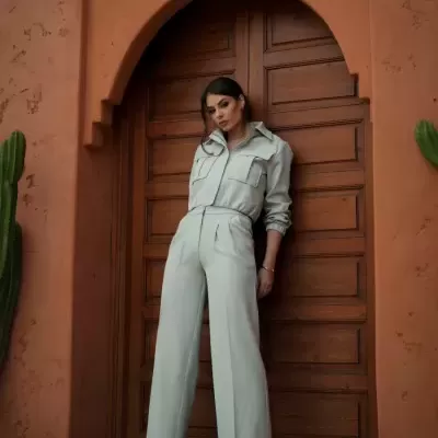 Calças de perna larga com pregas SPACCIO By Cristina