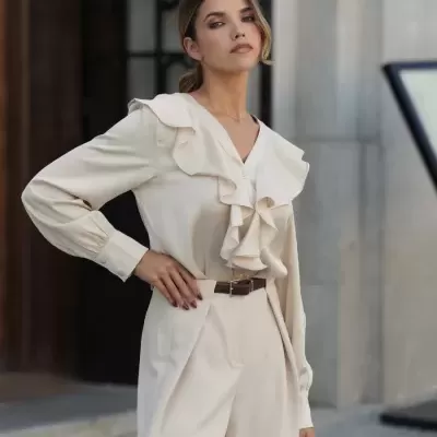 Blusa com folhos texturada SPACCIO by Cristina