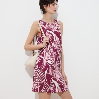 Vestido curto com estampado Decenio