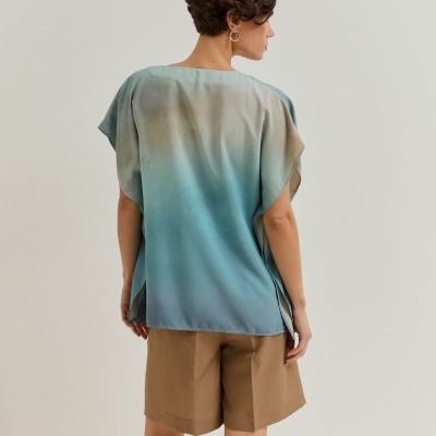 Blusa de manga curta com degradê Lion of Porches