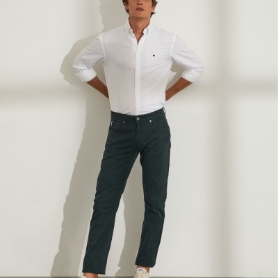 Calças Regular Fit de cinco bolsos Lion of Porches