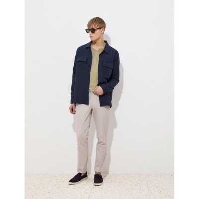 Sobrecamisa em linho com bolsos Decenio