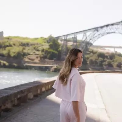 Calça em malha com cordão Scripta