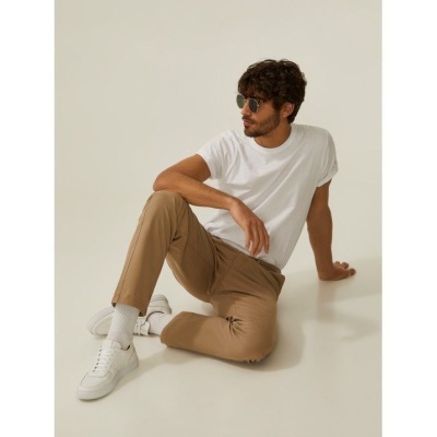 Calças chino regular fit Decenio