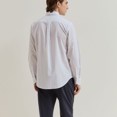Camisa regular fit em algodão às riscas Lion of Porches