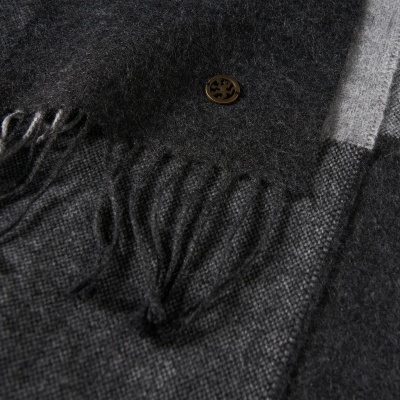 Cachecol tricolor com franjas Lion of Porches