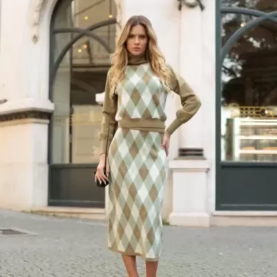 Saia com padrão de losangos Scripta