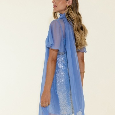 Vestido curto com lantejoulas e lenço Scripta