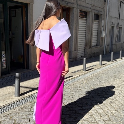 Vestido longo com plissado de lado Carla Ruiz