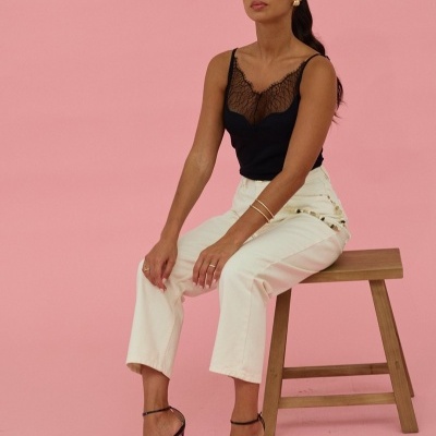 Top de alça fina com renda Scripta