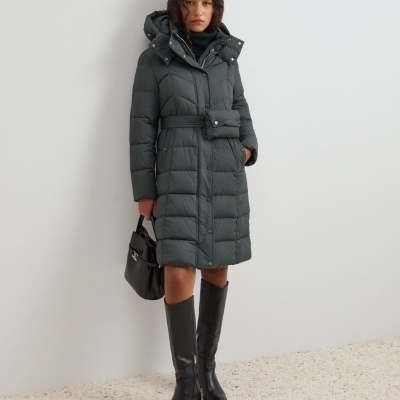 Blazer comprido acolchoado com cinto Decenio