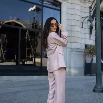 Calça estampada com corte reto Scripta