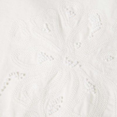 T-shirt em algodão com bordado floral e missangas Decenio