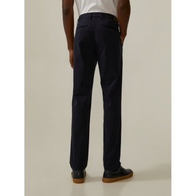 Calças chino slim fit em sarja Decenio