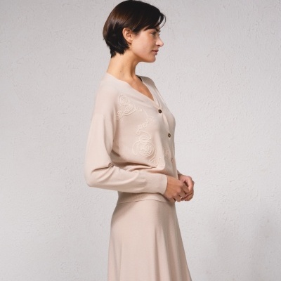 Conjunto saia e casaco em malha fina SMF