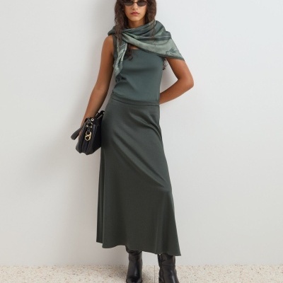 Saia comprida com textura Decenio