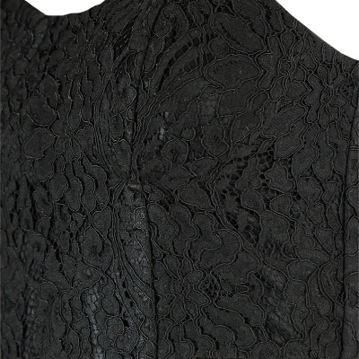 TOP CURTO TIPO CORSETRY EM RENDA SAHOCO