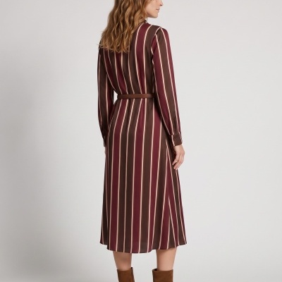 Vestido camiseiro comprido às riscas SMF