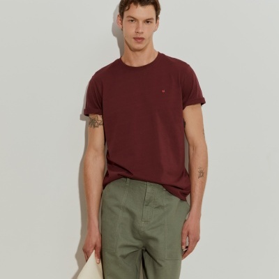 T-shirt básica de algodão Lion of Porches