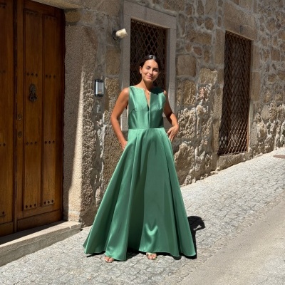 VESTIDO LONGO EM FORMATO A Carla Ruiz