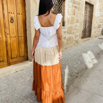 Vestido com folhos tricolor sahoco