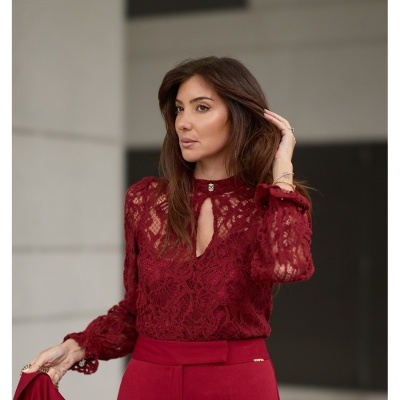 Calça wide leg com marcação na baínha Scripta