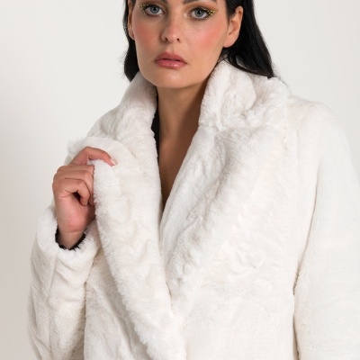 Casacão de pelo comprido Ana Sousa