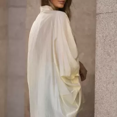 Blusa com transparencia BORDADA Spaccio