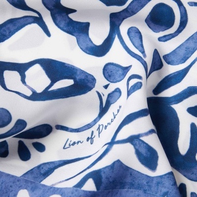 Blusa com estampado Lion of Porches