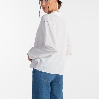 BLUSA COM PORMENOR NAS CAVAS ANA SOUSA