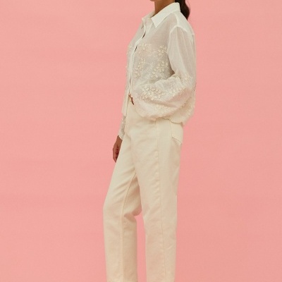 Blusa com bordados Scripta