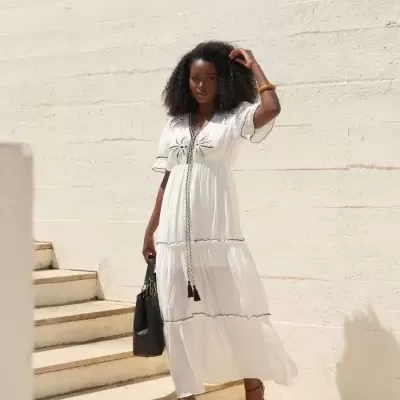 Vestido Comprido com Bordados Spaccio