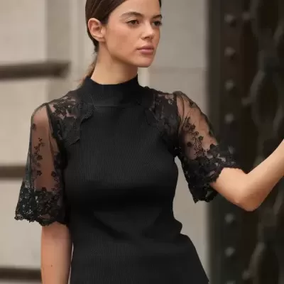 Camisola de Malha com Mangas em Renda Bordada Spaccio