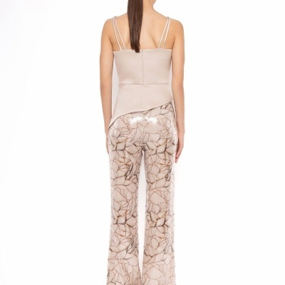 Top com alças finas e corrente dourada Carla Ruiz