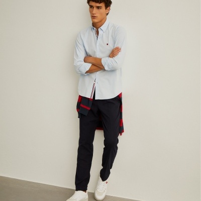 Camisa Slim Fit em sarjinha Lion of Porches