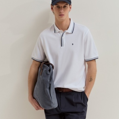 Polo regular fit em piqué de algodão Lion of Porches
