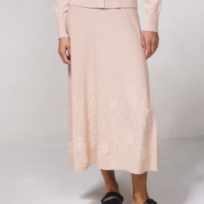 Conjunto saia e casaco em malha fina SMF