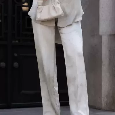 Calça estampada fluída de corte reto Scripta