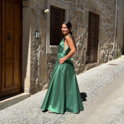 VESTIDO LONGO EM FORMATO A Carla Ruiz